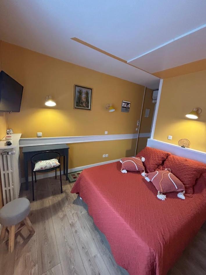 Auberge De La Normandie Junhac Zewnętrze zdjęcie